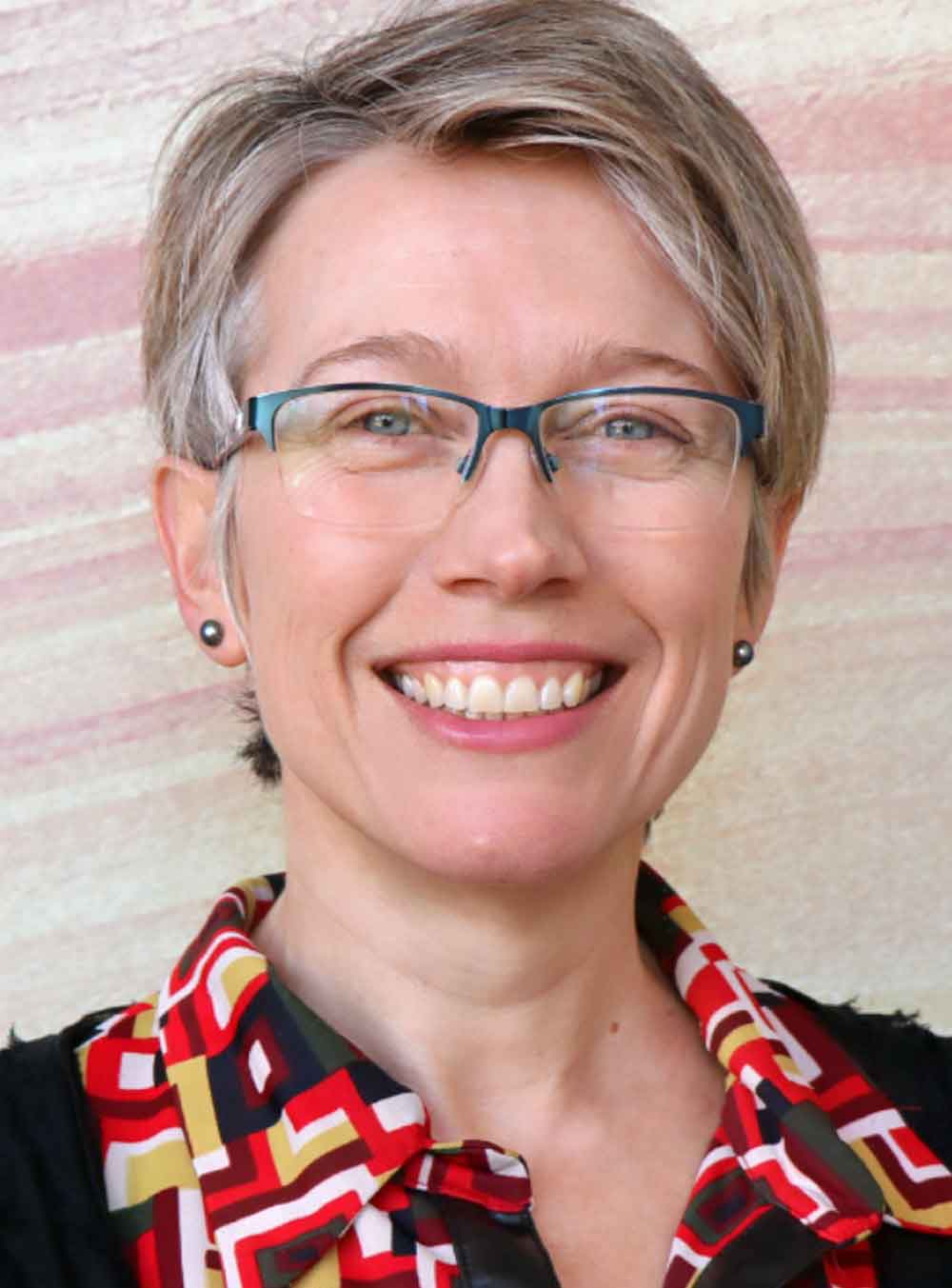 Associate Professor Sarah Holcombe